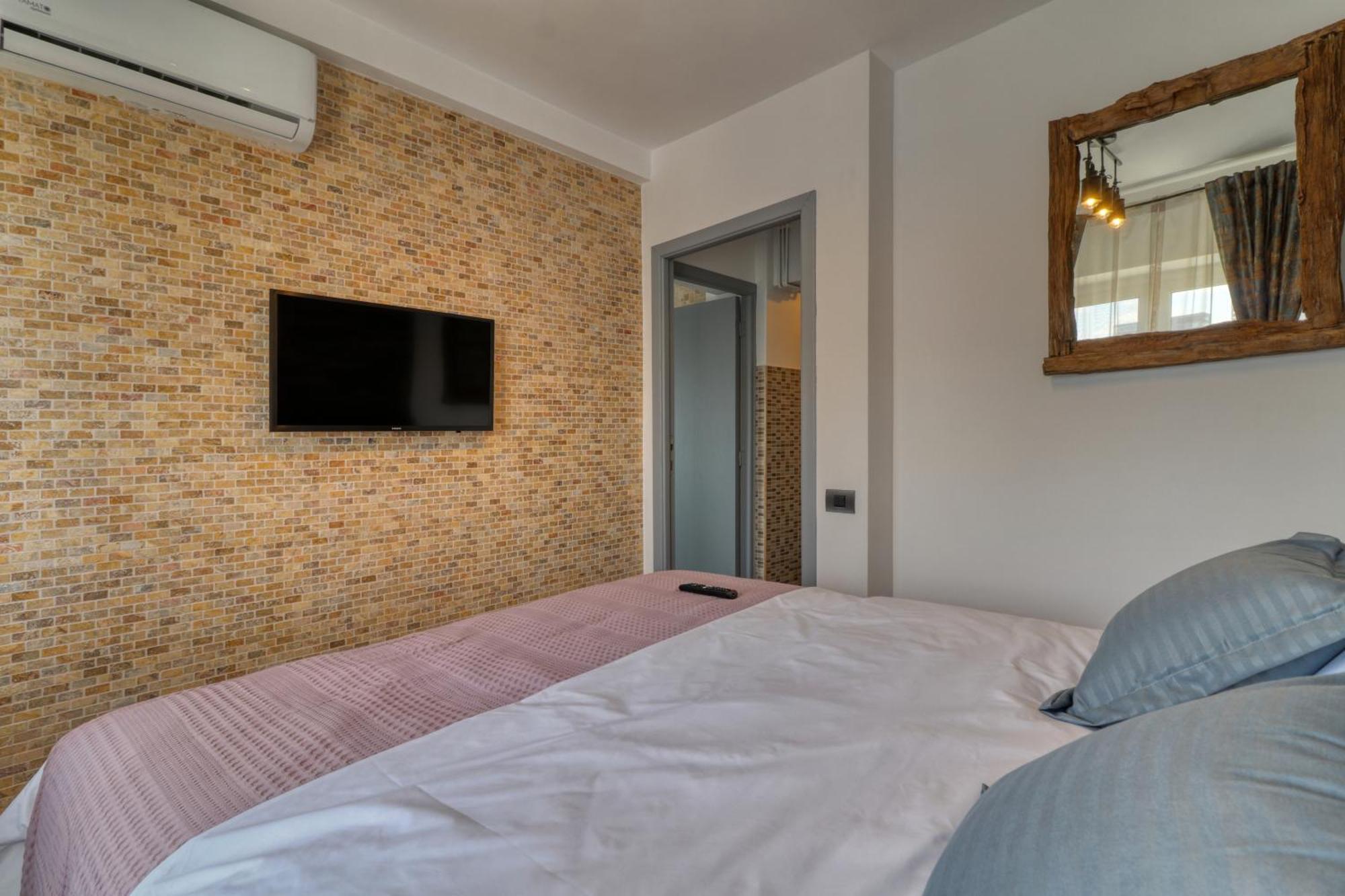 Rdi Elegance Apartment Downtown Bukares Bagian luar foto